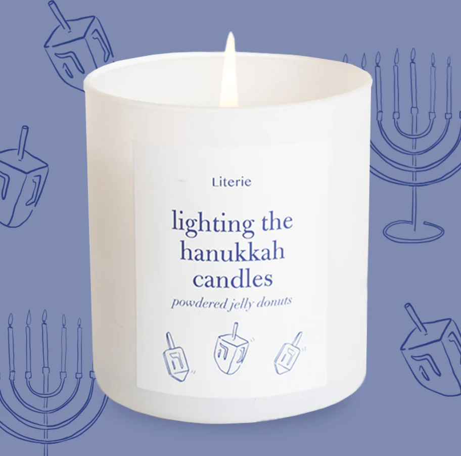 Image of Literie - Lighting the Hanukkah Candles
